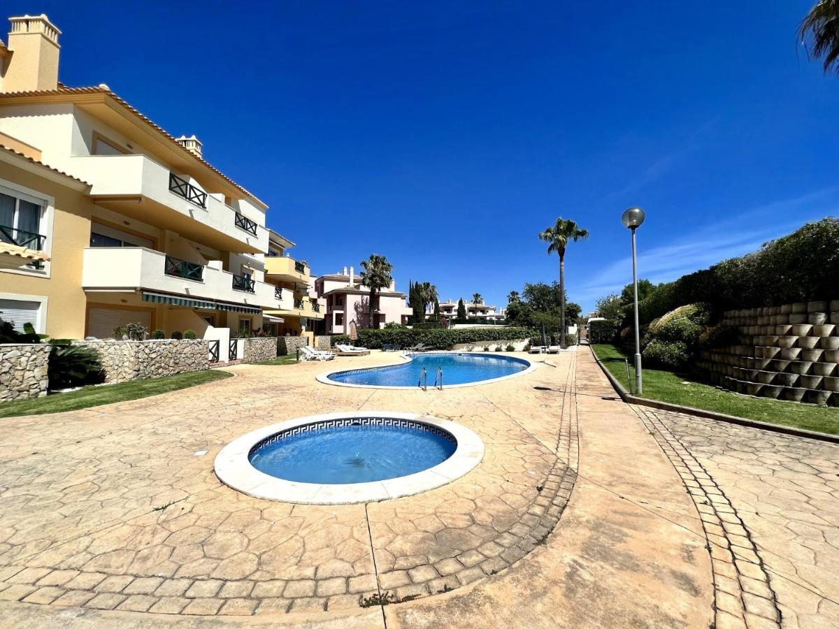 Albufeira Valley 2 With Pool By Homing ภายนอก รูปภาพ