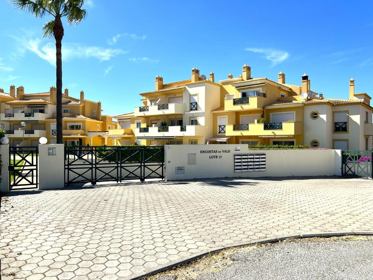 Albufeira Valley 2 With Pool By Homing ภายนอก รูปภาพ