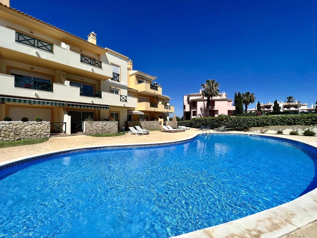 Albufeira Valley 2 With Pool By Homing ภายนอก รูปภาพ